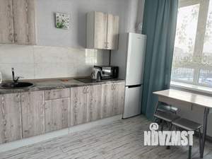 1-к квартира, посуточно, 40м2, 12/25 этаж