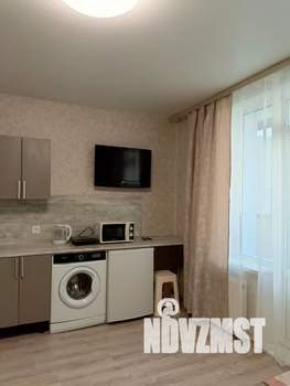 Студия квартира, посуточно, 32м2, 1/24 этаж
