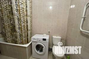 1-к квартира, посуточно, 42м2, 18/27 этаж