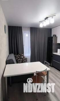 1-к квартира, посуточно, 40м2, 8/18 этаж