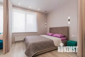 Студия квартира, посуточно, 37м2, 13/25 этаж