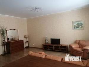 3-к квартира, на длительный срок, 110м2, 1/4 этаж