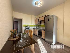 1-к квартира, посуточно, 40м2, 15/21 этаж