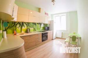 1-к квартира, посуточно, 38м2, 1/1 этаж