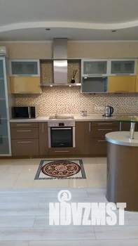 2-к квартира, посуточно, 80м2, 6/19 этаж