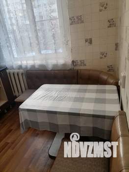 Студия квартира, посуточно, 44м2, 3/5 этаж