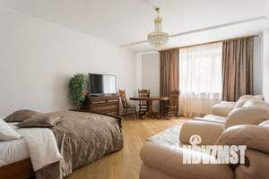 3-к квартира, посуточно, 83м2, 1/10 этаж