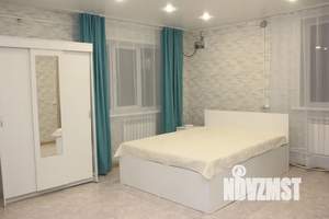 Студия квартира, посуточно, 33м2, 1/3 этаж