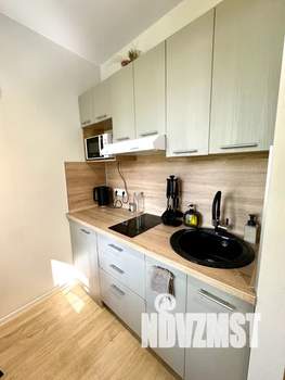 Студия квартира, посуточно, 23м2, 1/4 этаж