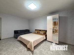 Студия квартира, посуточно, 35м2, 1/5 этаж