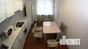 1-к квартира, посуточно, 54м2, 1/1 этаж