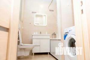 2-к квартира, посуточно, 38м2, 1/16 этаж