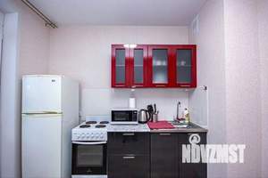 2-к квартира, посуточно, 45м2, 1/1 этаж