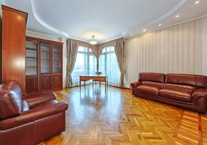 3-к квартира, на длительный срок, 145м2, 3/5 этаж