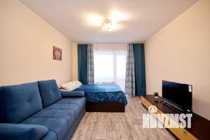 1-к квартира, посуточно, 38м2, 1/10 этаж