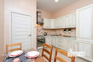 2-к квартира, посуточно, 60м2, 1/1 этаж