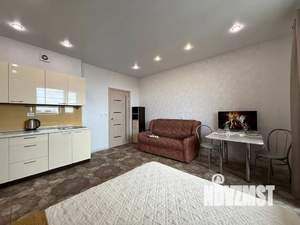 Студия квартира, посуточно, 35м2, 16/24 этаж