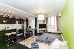 Студия квартира, посуточно, 45м2, 14/18 этаж