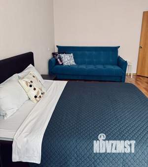 1-к квартира, посуточно, 37м2, 3/10 этаж