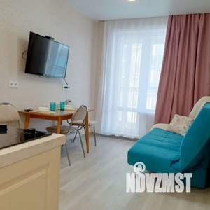 1-к квартира, посуточно, 38м2, 7/17 этаж
