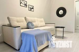 1-к квартира, посуточно, 39м2, 3/18 этаж