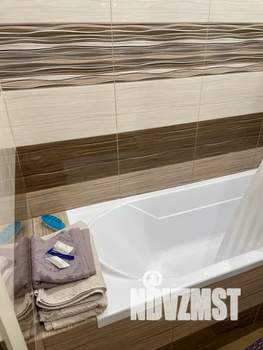 Студия квартира, посуточно, 25м2, 10/17 этаж