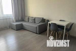 2-к квартира, посуточно, 39м2, 21/25 этаж