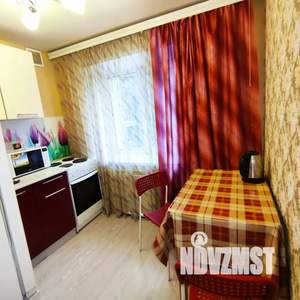 1-к квартира, посуточно, 42м2, 2/5 этаж