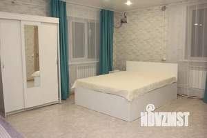 Студия квартира, посуточно, 33м2, 1/3 этаж