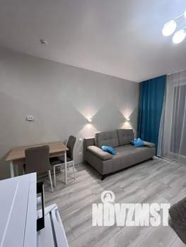 Студия квартира, посуточно, 28м2, 24/25 этаж