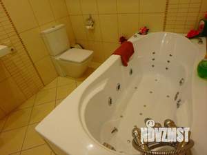 1-к квартира, посуточно, 100м2, 1/1 этаж