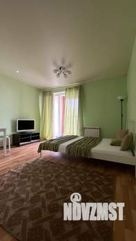 Студия квартира, посуточно, 30м2, 11/18 этаж