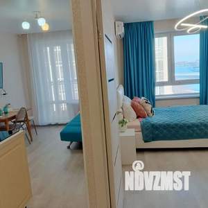 1-к квартира, посуточно, 38м2, 7/17 этаж