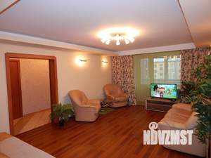 1-к квартира, посуточно, 140м2, 1/1 этаж