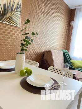 2-к квартира, посуточно, 40м2, 18/25 этаж