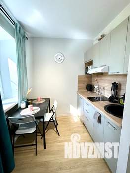 Студия квартира, посуточно, 23м2, 1/4 этаж