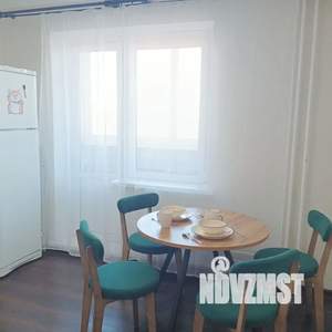 1-к квартира, посуточно, 39м2, 8/18 этаж