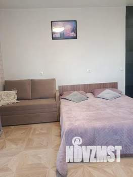 Студия квартира, посуточно, 30м2, 20/25 этаж