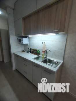 Студия квартира, посуточно, 20м2, 1/18 этаж