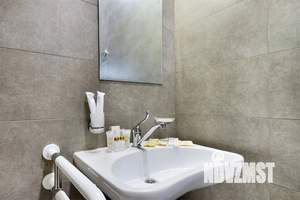1-к квартира, посуточно, 35м2, -1/8 этаж