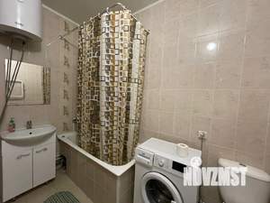 1-к квартира, посуточно, 42м2, 18/25 этаж