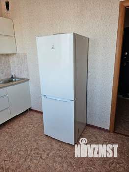 1-к квартира, на длительный срок, 32м2, 10/10 этаж