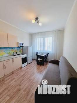 1-к квартира, посуточно, 42м2, 4/25 этаж