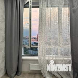 Студия квартира, посуточно, 30м2, 18/25 этаж