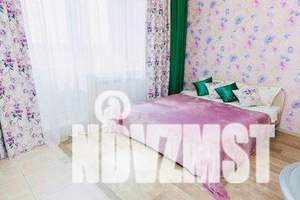 1-к квартира, посуточно, 35м2, 12/25 этаж