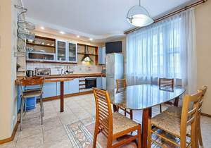 3-к квартира, на длительный срок, 145м2, 3/5 этаж