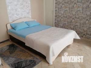 1-к квартира, посуточно, 35м2, 3/5 этаж