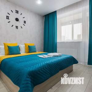 Студия квартира, посуточно, 40м2, 3/25 этаж