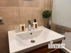 1-к квартира, посуточно, 35м2, 19/25 этаж