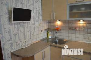 1-к квартира, посуточно, 42м2, 7/10 этаж